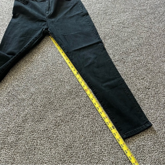 Two Pairs Of BDG Size 32 X 26 Ankle Twig High Rise Jeans R $69 Ea Washed Black - Picture 4 of 10